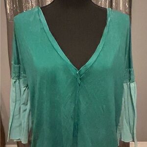 Gimmicks by BKE Turquoise V-Neck Blouse